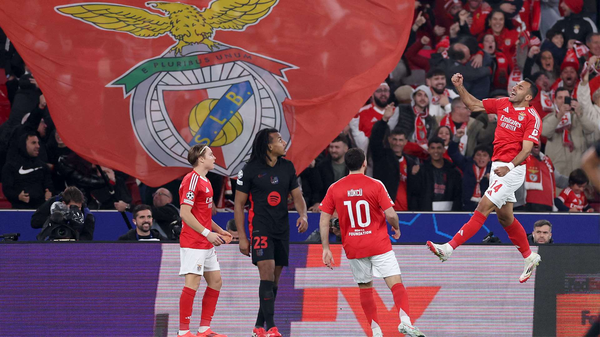 入和政策支 入和政策支