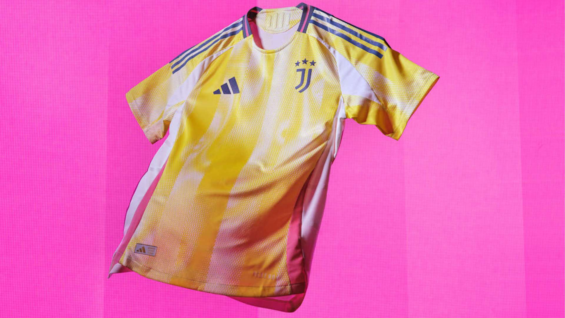 奧運女足半決賽美國對陣德國：羅德曼、霍蘭和格溫領銜出戰.